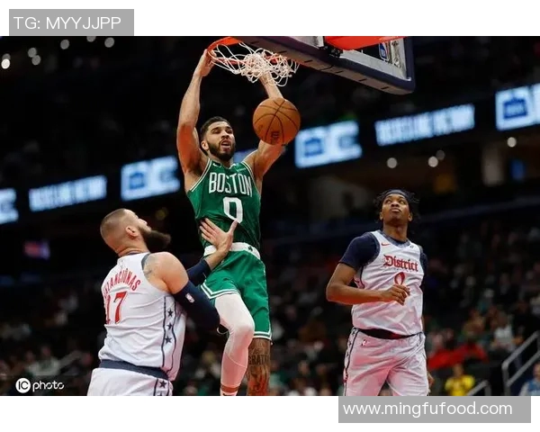 布朗19+12+11普理查德狂砍42分，凯尔特人2分险胜骑士