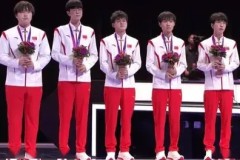 LPL季后赛IG横扫EDG强势晋级下一轮，Gala霞天秀收割展现完美团队配合